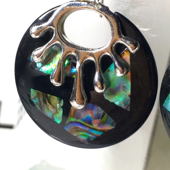 🖤abalone💕 epoxy finish earrings - Picture 3 of 5